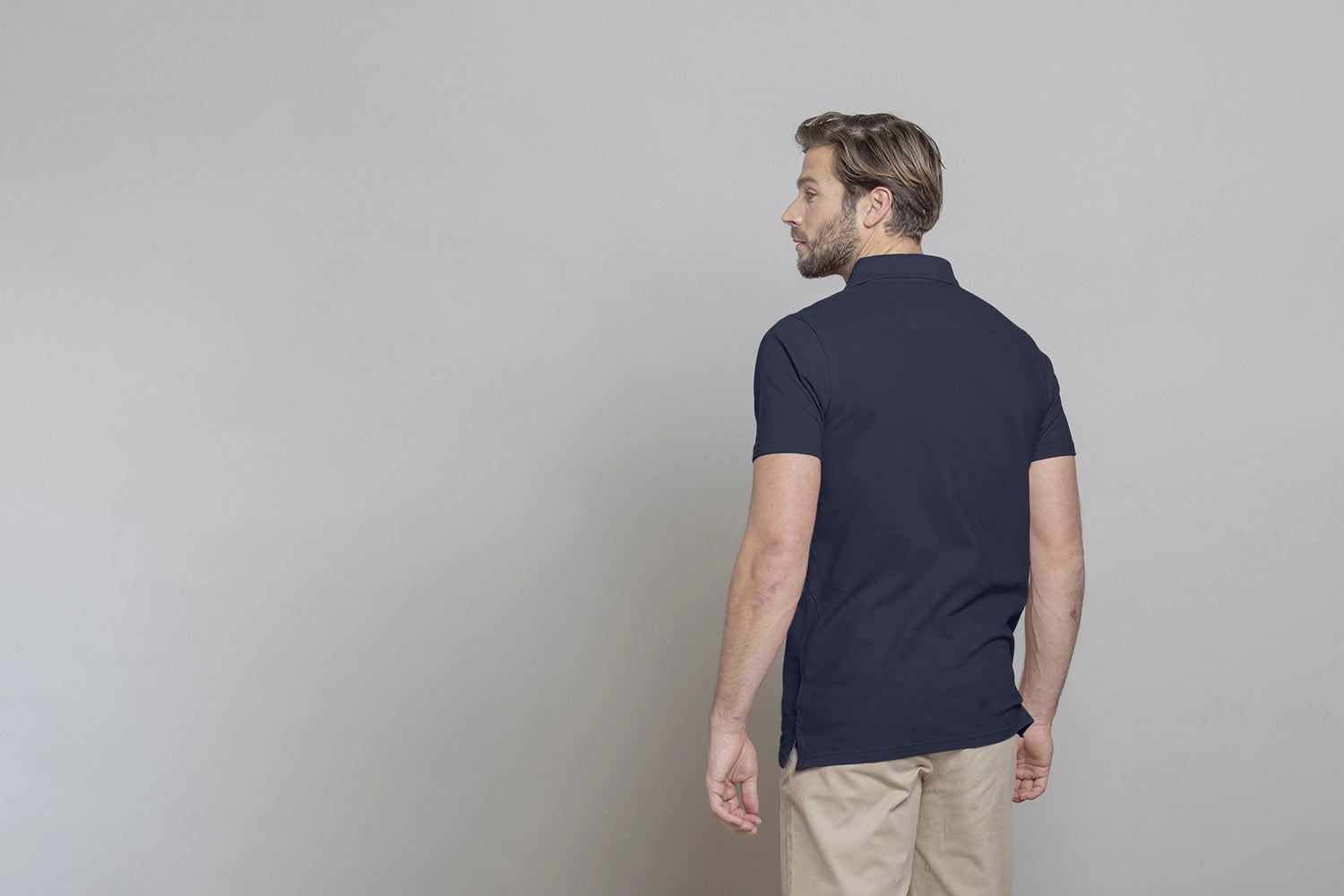 Grafitové pánské organické polo s krátkým rukávem GOTS