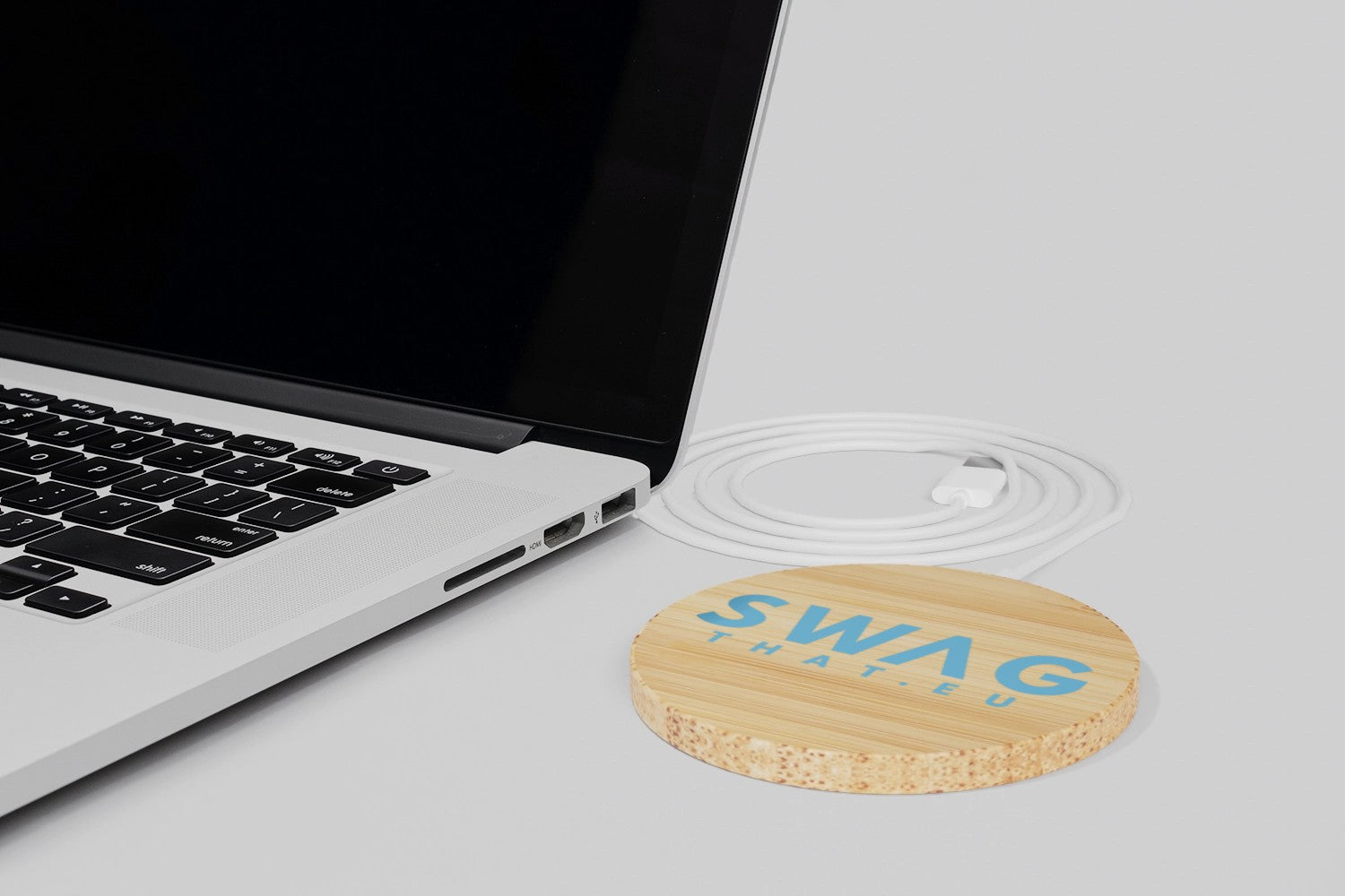 Atra 10W bamboo magnetic wireless charging pad