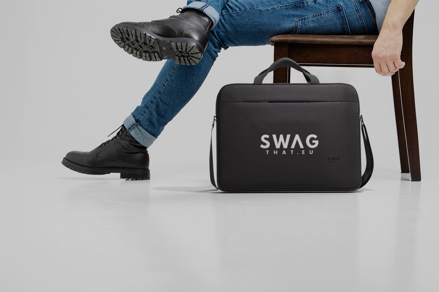 Case Logic Invigo 15.6" laptop bag