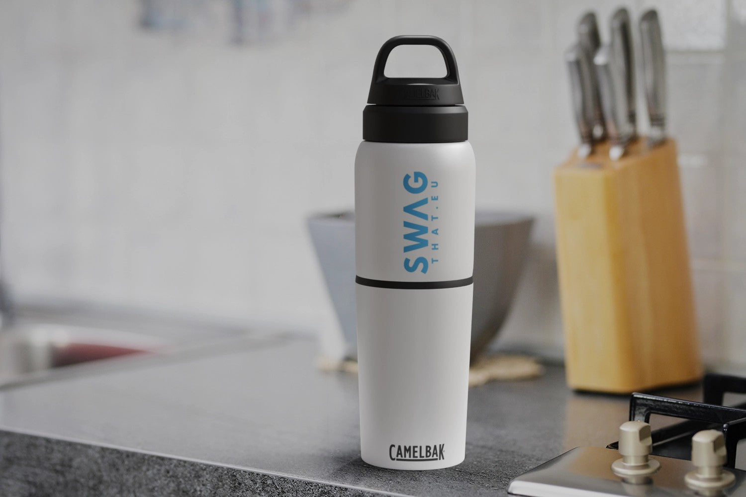 CamelBak® MultiBev vakuově izolovaná nerezová láhev o objemu 500 ml a kelímek o objemu 350 ml