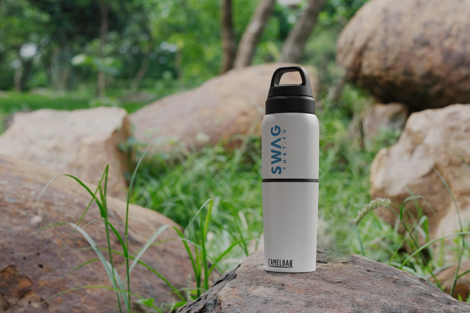 CamelBak® MultiBev vakuově izolovaná nerezová láhev o objemu 500 ml a kelímek o objemu 350 ml