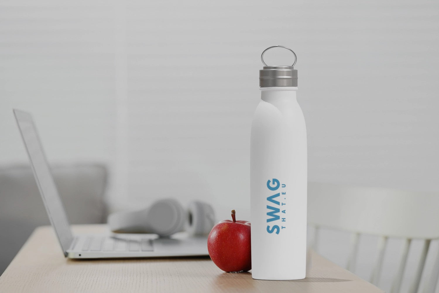 Harper 700 ml RCS certified stainless steel water bottle with metal loop